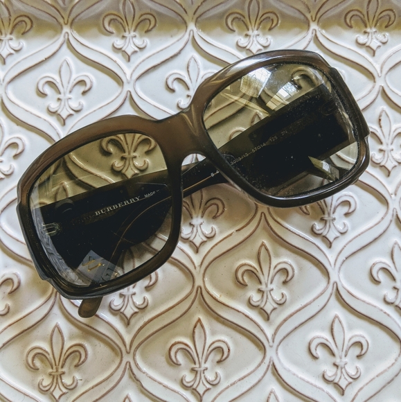 Burberry Sunglasses - Picture 1 of 4